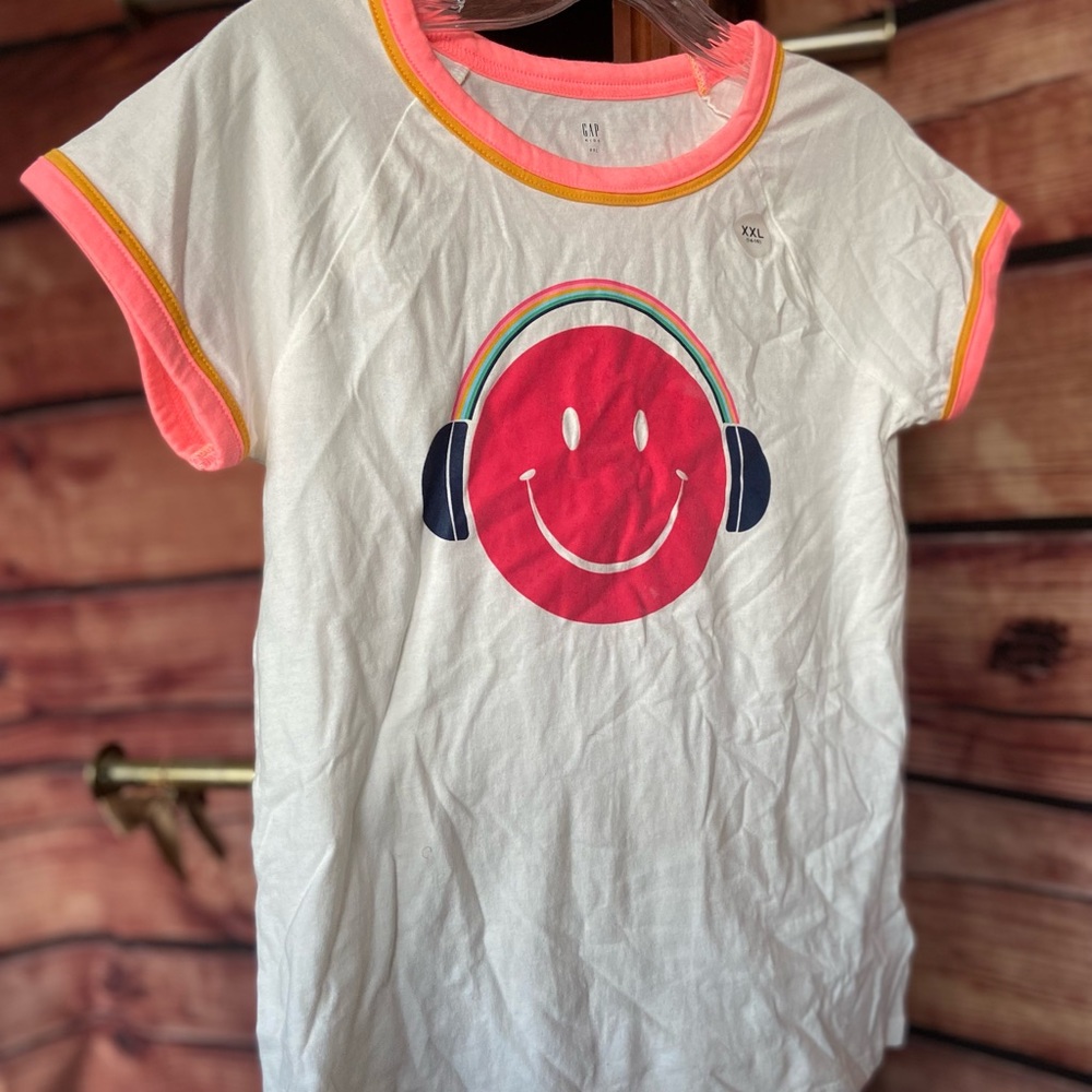 Girls Smiley Face T-Shirt Size XXL
